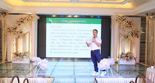 欧美性XXXXX极品娇小